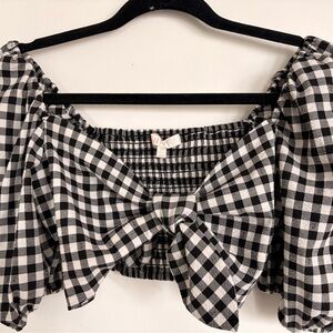 Black and White Gingham Puff Sleeve Crop Top